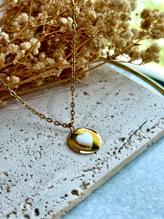 White Heart Glow Necklace