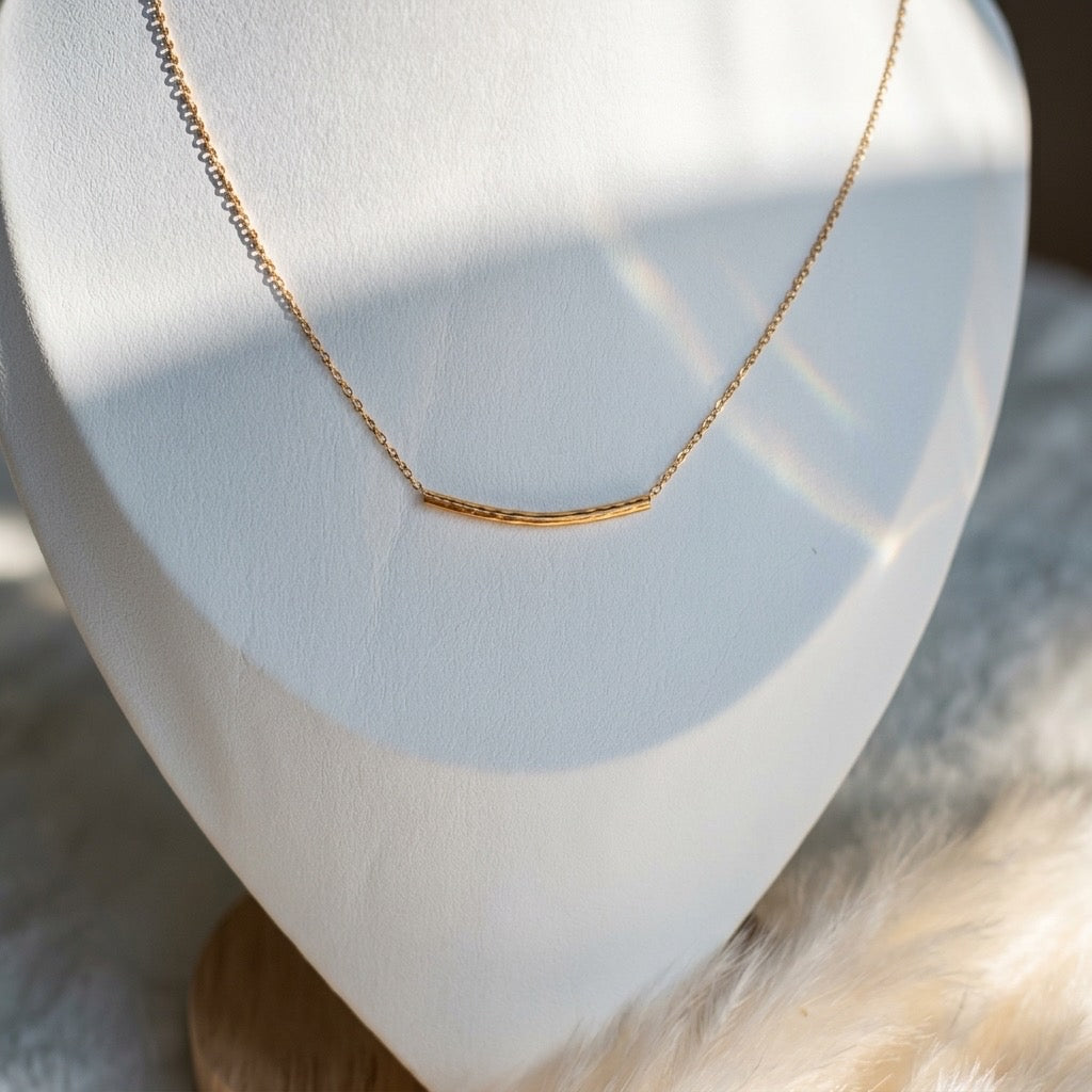 Linear Glow Necklace