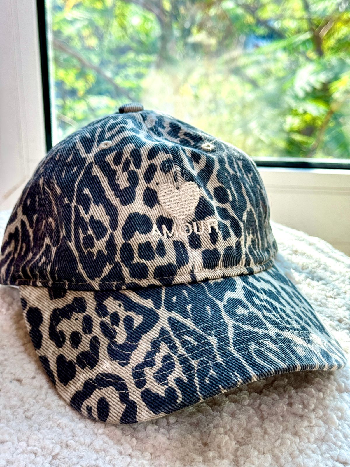 Amour Cap