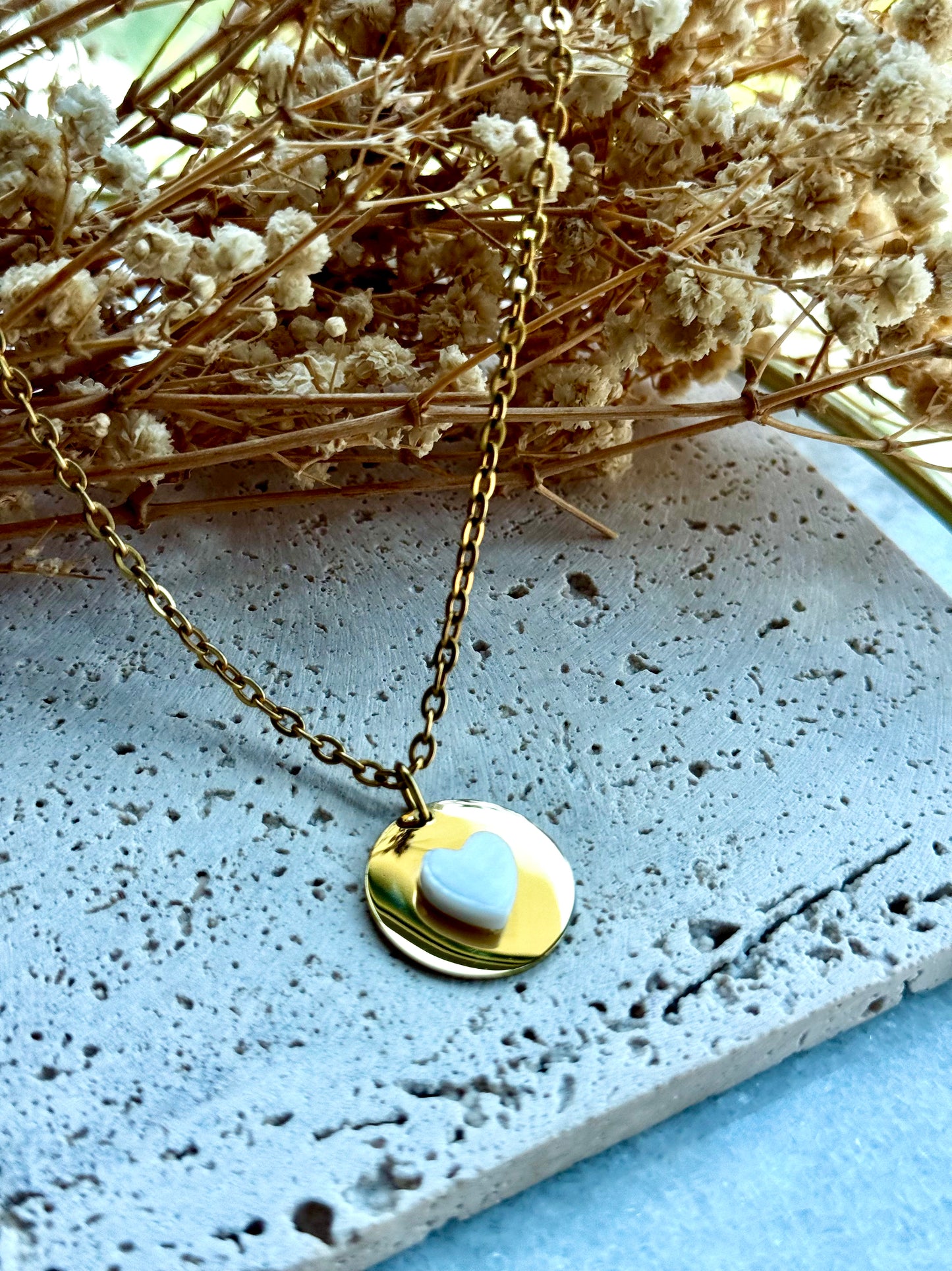 White Heart Glow  Necklace