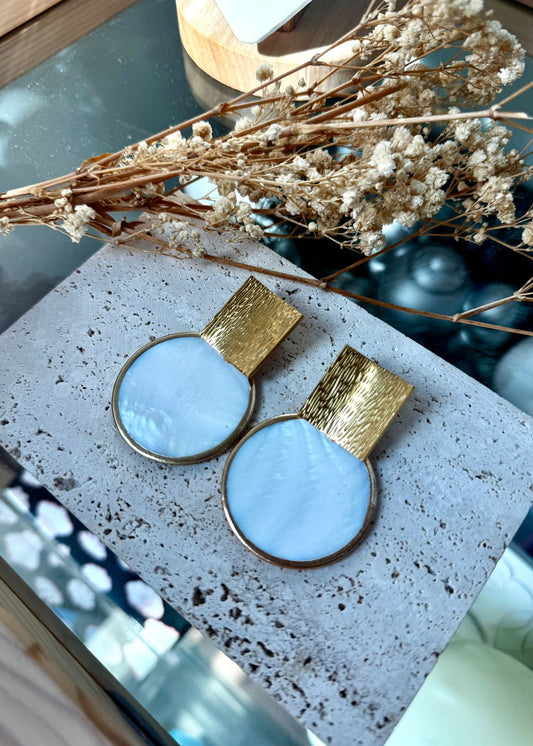 Aura Pearl Earrings