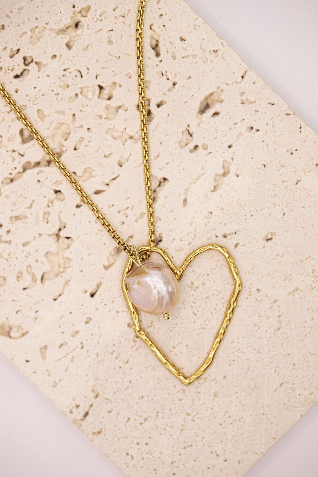 Heart Glow Necklace